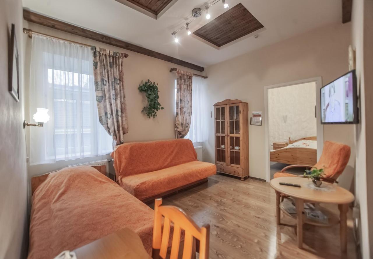 Leo Hotel เดากัฟปิลส์ ภายนอก รูปภาพ